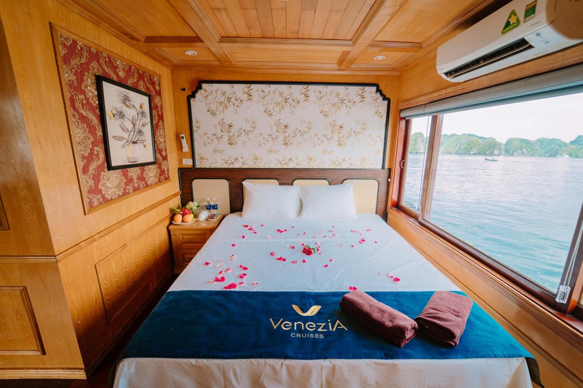 Venezia Cruises Hotel Ha Long Eksteriør billede